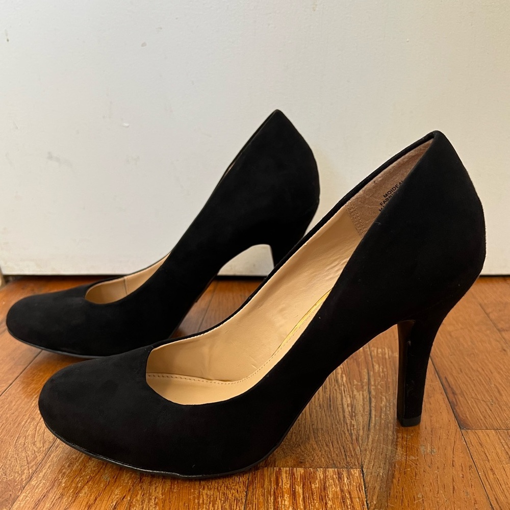 Black heels. Size 9